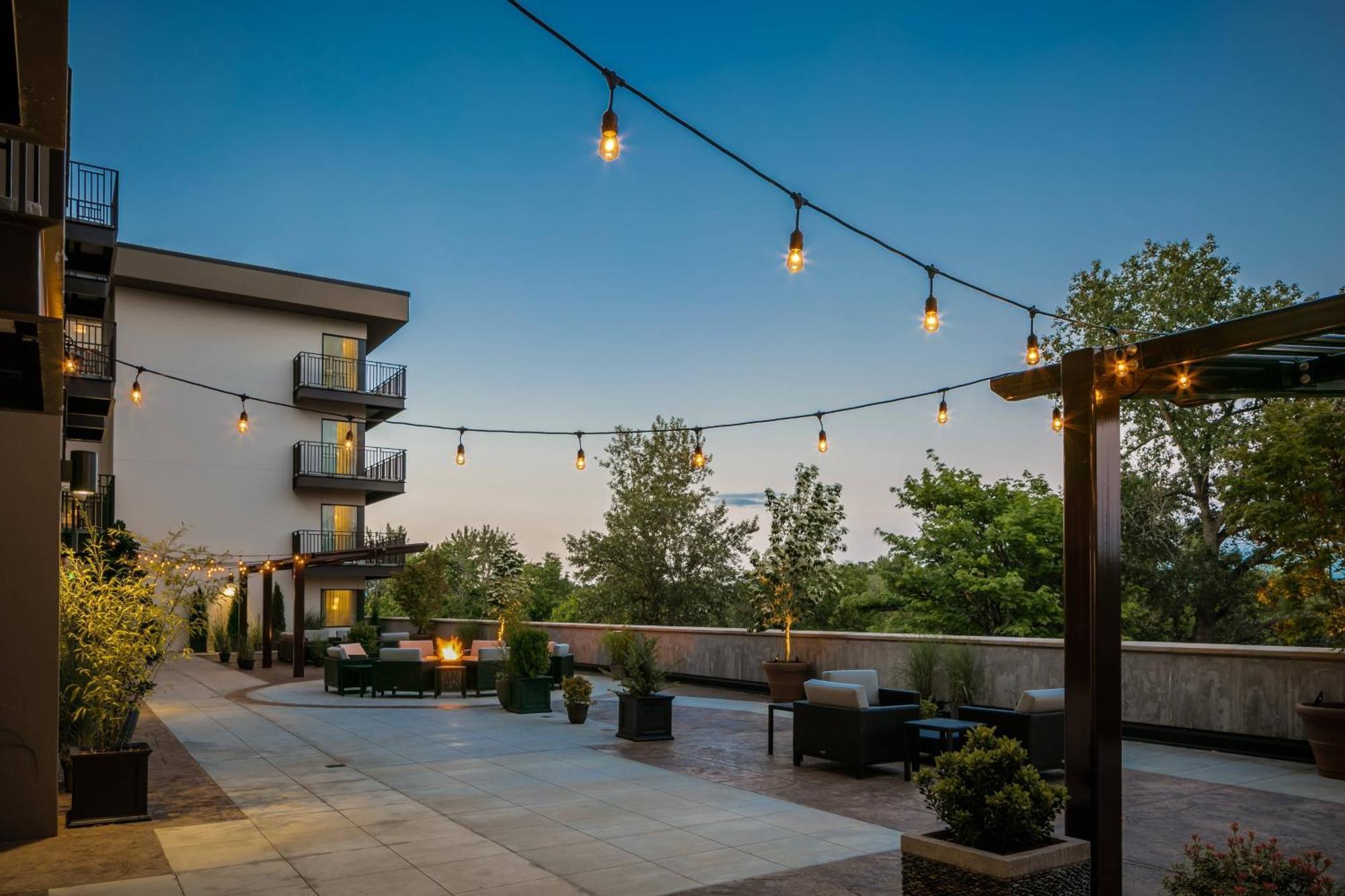 Courtyard By Marriott Corvallis Exterior photo